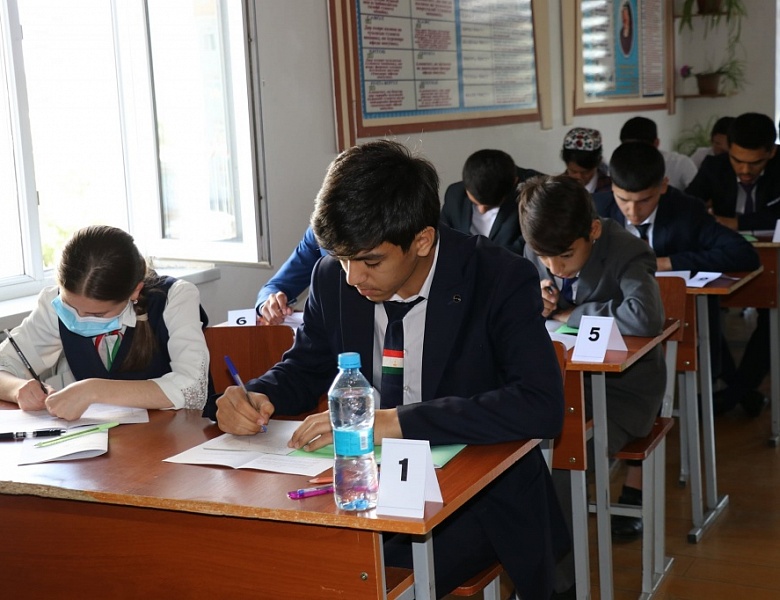 1 ноября в средних общеобразовательных учреждениях Таджикистана начнутся осенние каникулы