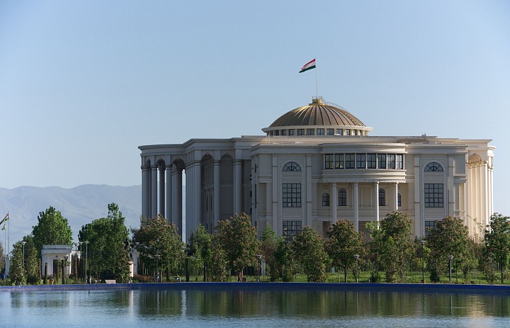 Распоряжение Президента Республики Таджикистан о проведении республиканского конкурса «Илм-фуруги маърифат»