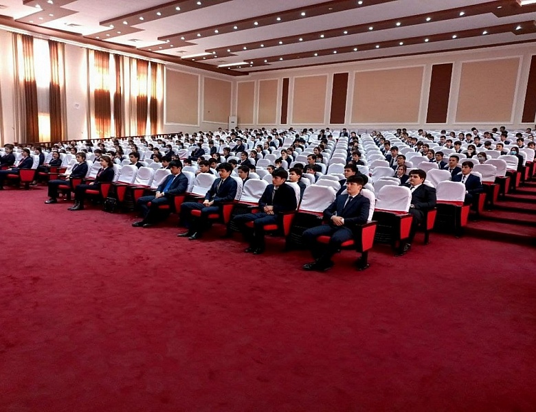 Встреча представителей правоохранительных органов с учащимися Президентского лицея-интерната для одаренных детей Республики Таджикистан