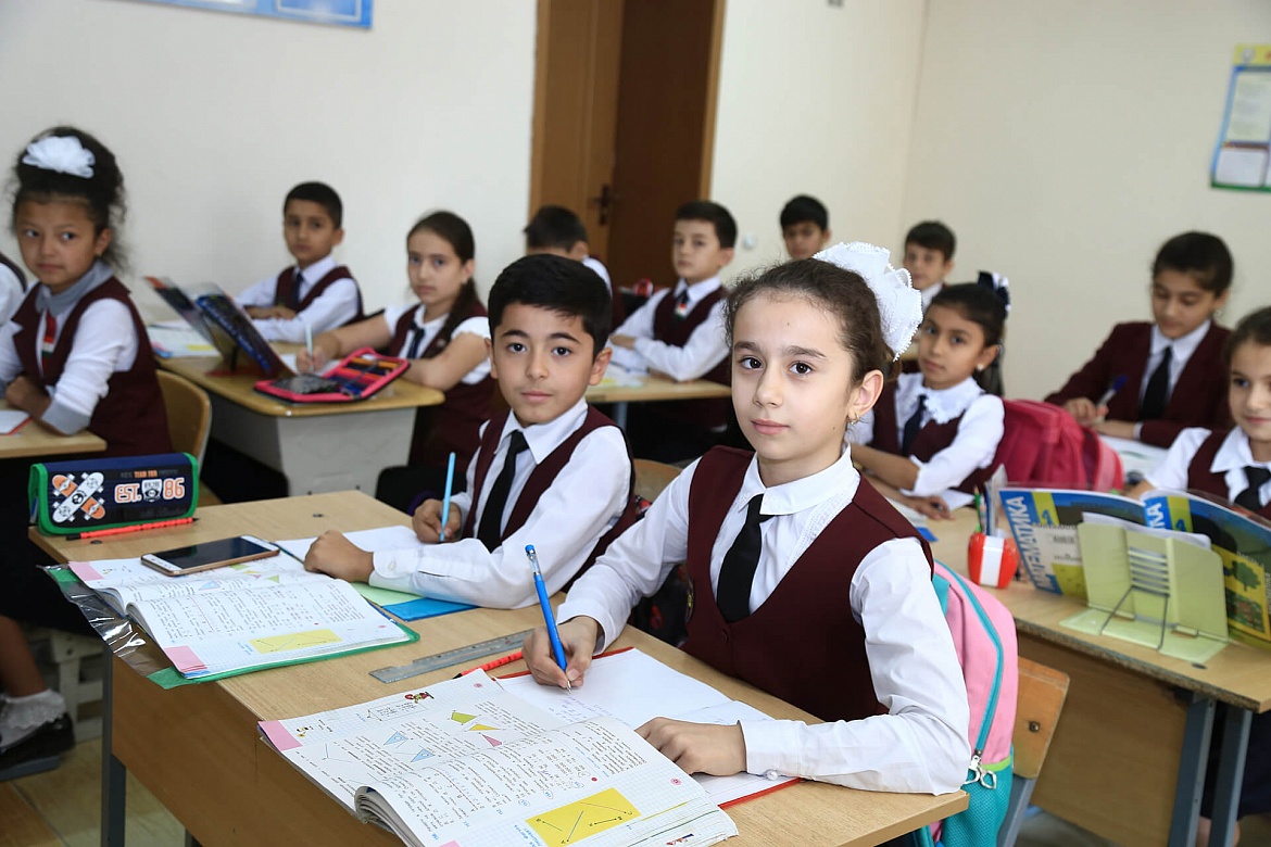 Поздравление руководства Государственное образовательное учреждение «президентский лицей-интернат для одаренных детей Республики Таджикистан» по случаю Международного дня защиты детей