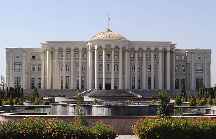 Поздравительное послание Лидера нации, Президента Республики Таджикистан уважаемого Эмомали Рахмона по случаю Дня Конституции