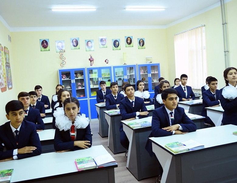 1 января 2021 года в Таджикистане начнутся школьные зимние каникулы