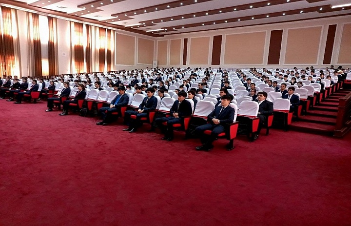 Встреча представителей правоохранительных органов с учащимися Президентского лицея-интерната для одаренных детей Республики Таджикистан